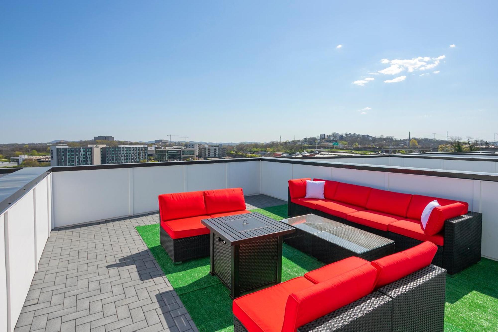 Luxury Townhome Skyline Views Mins To Dt Nashville Exterior photo