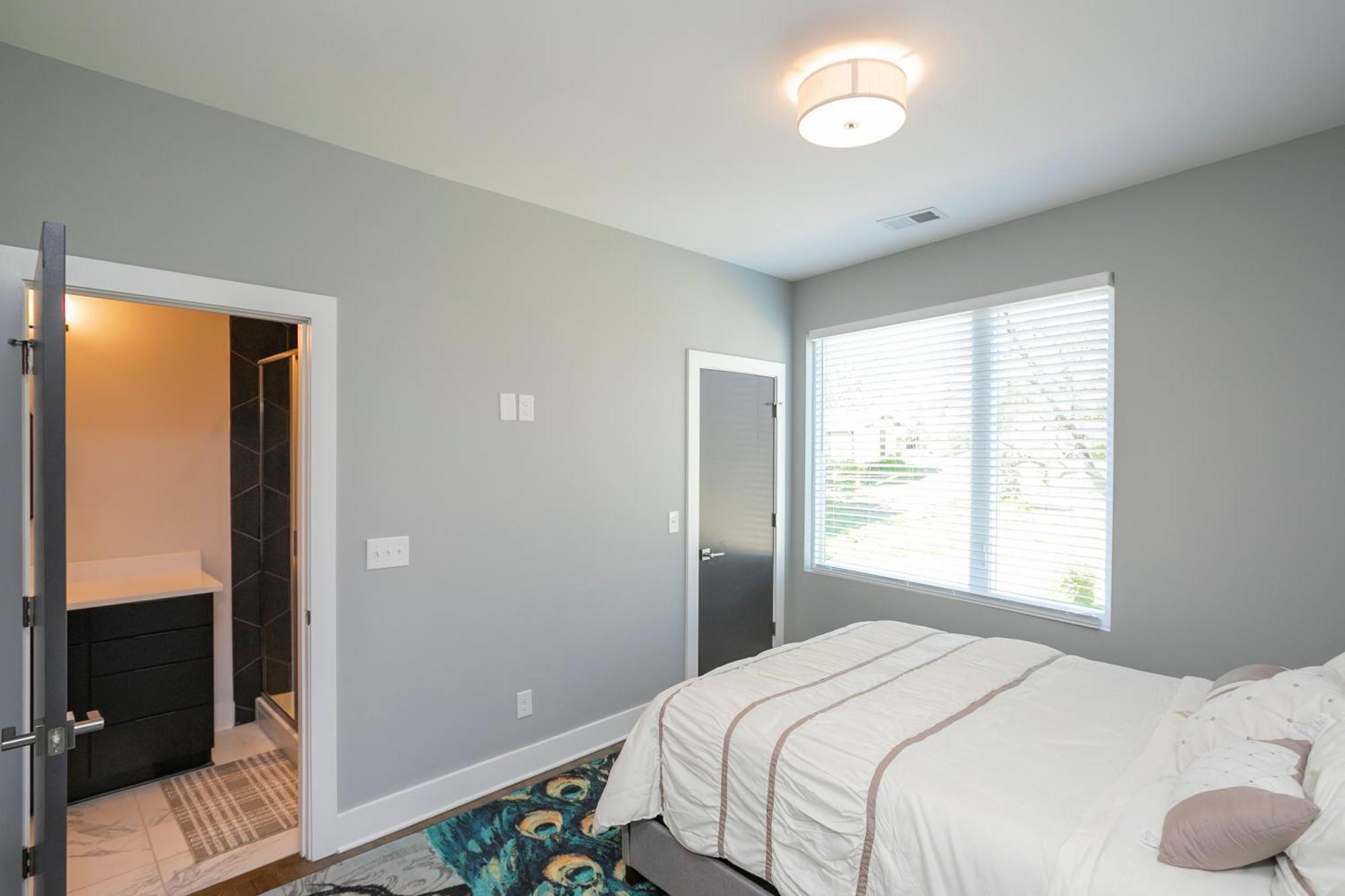 Luxury Townhome Skyline Views Mins To Dt Nashville Exterior photo