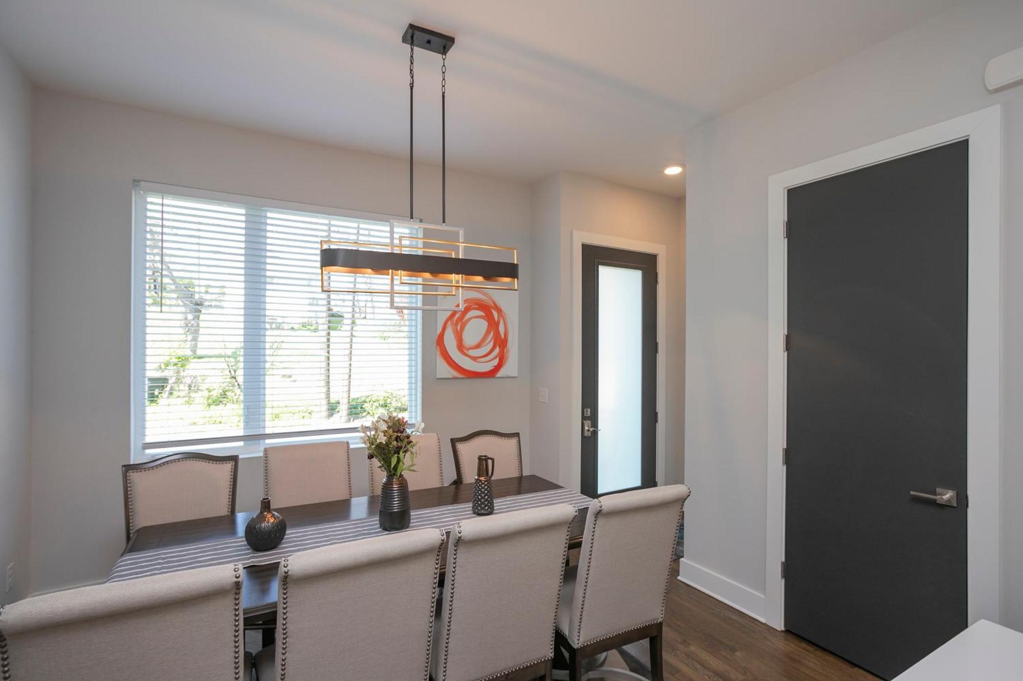 Luxury Townhome Skyline Views Mins To Dt Nashville Exterior photo
